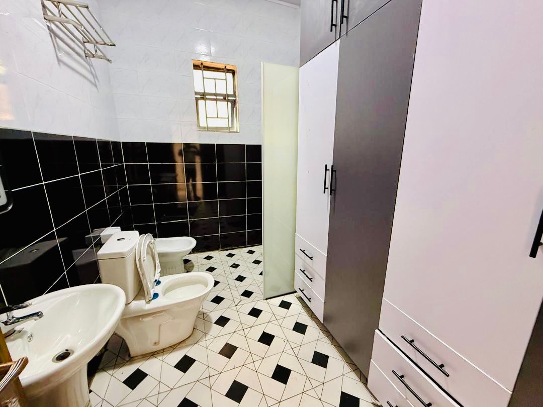 160M Home: 4BR + Annex, in Kanombe thumbnail 10