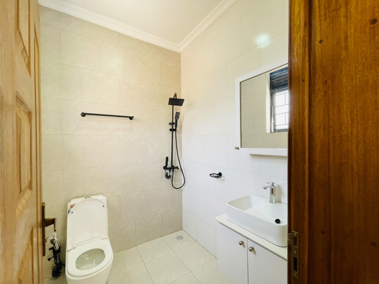 Fully Furnished G+2 Residence for Rent – Bibare, Kimironko thumbnail 21