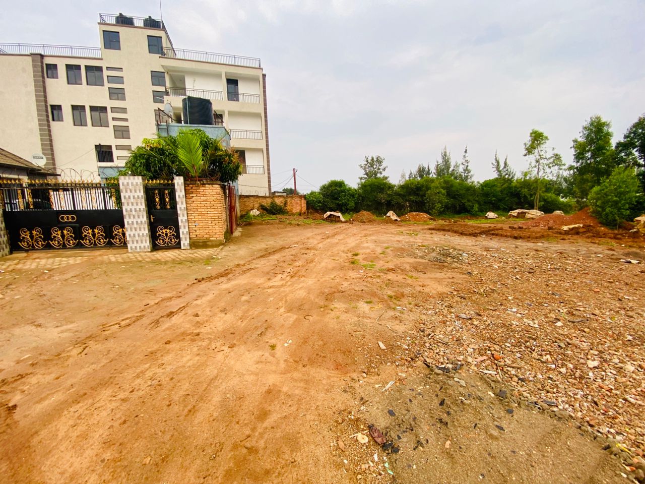 Prime Residential plot in Busanza For sale thumbnail 3