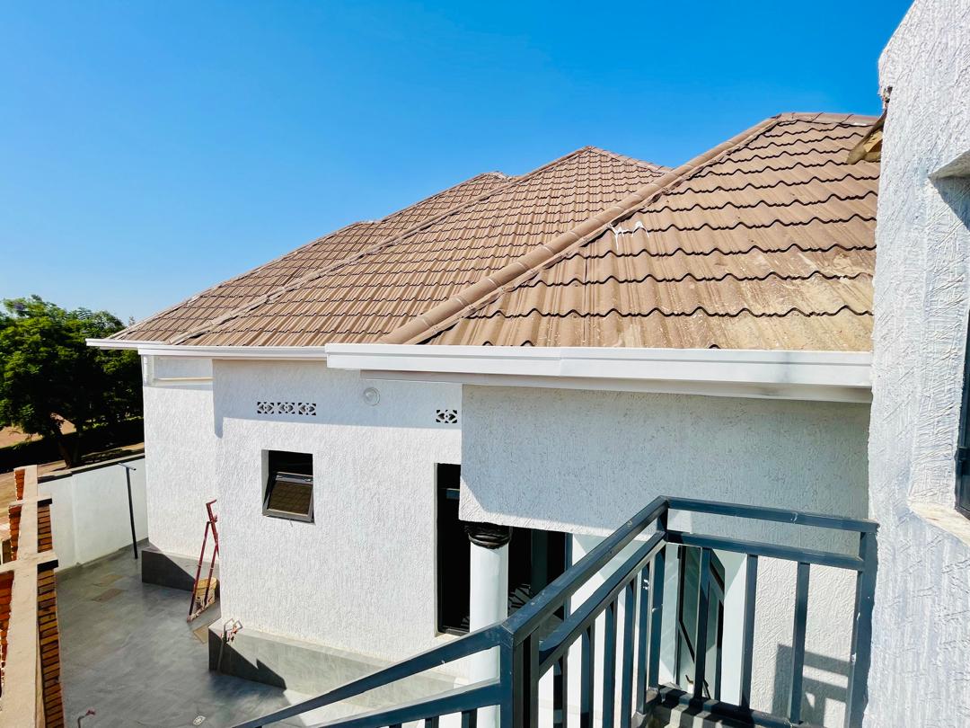 Modern 4-Bedroom Villa for sale– Kimironko (220M) thumbnail 12