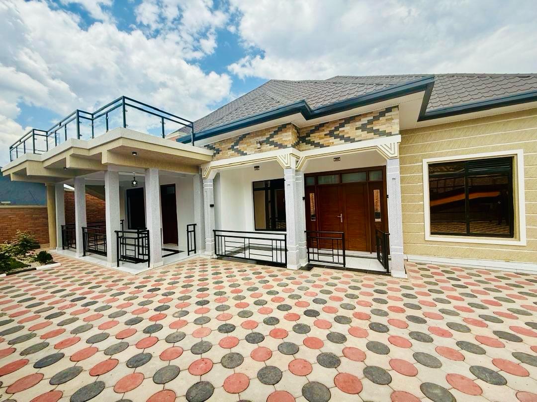 Kicukiro beautiful house For sale thumbnail 2