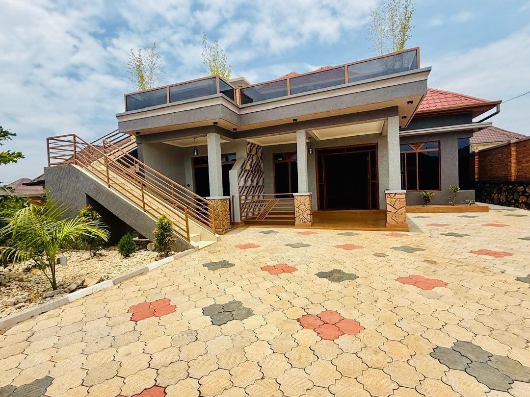 Modern 4-Bedroom Villa for sale– Kanombe thumbnail 3