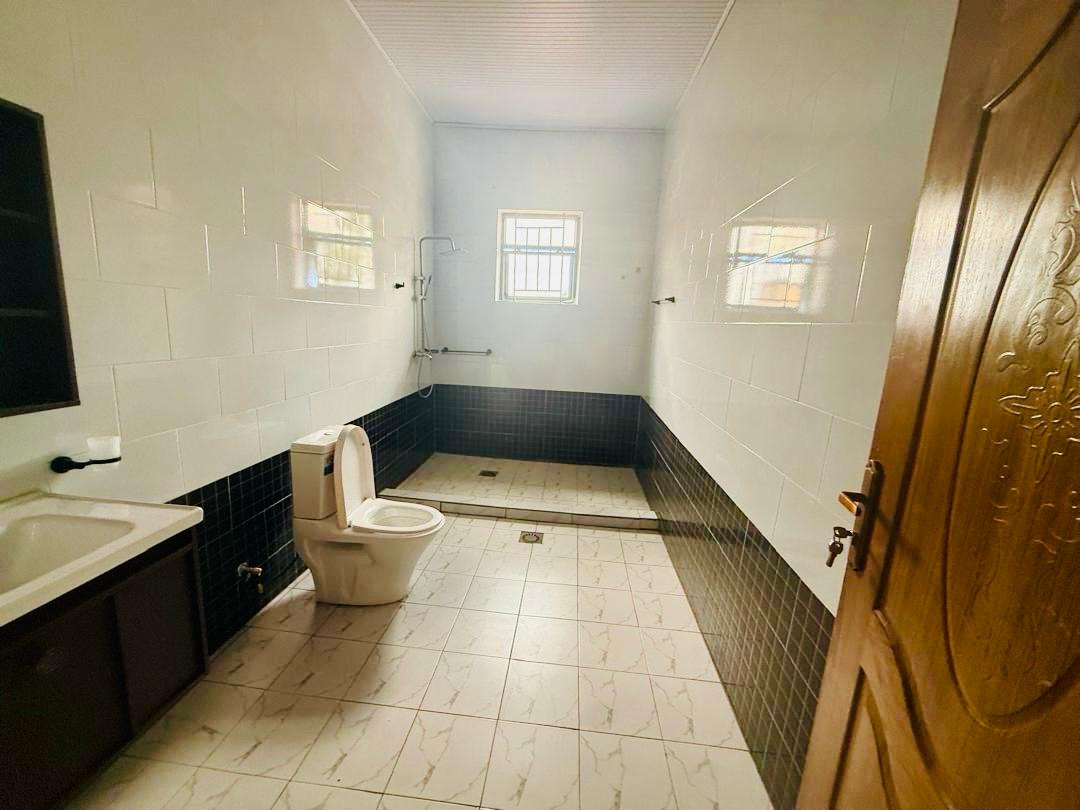 Kicukiro beautiful house For sale thumbnail 4