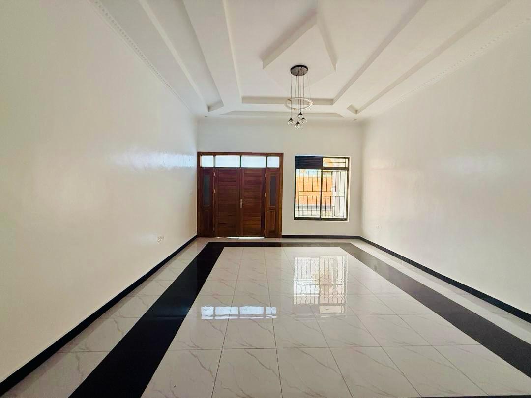 Kicukiro beautiful house For sale thumbnail 5