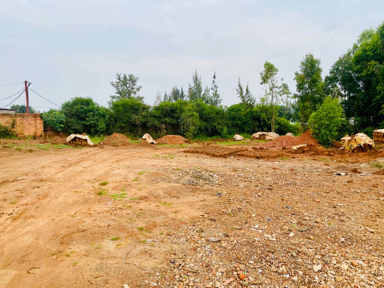 Prime Residential plot in Busanza For sale thumbnail 5