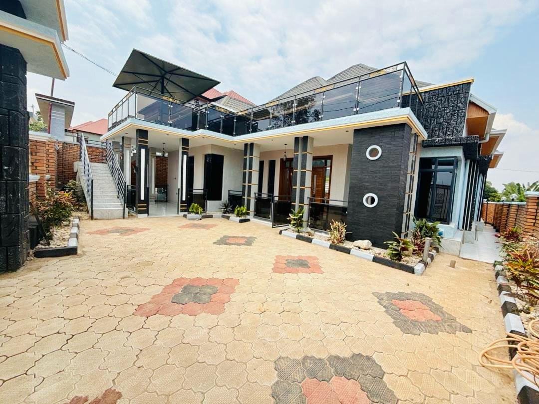 kanombe elegant house for sale